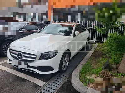 Photo 1 of 23: 2017 Mercedes-Benz E220 d — Korean insurance auction