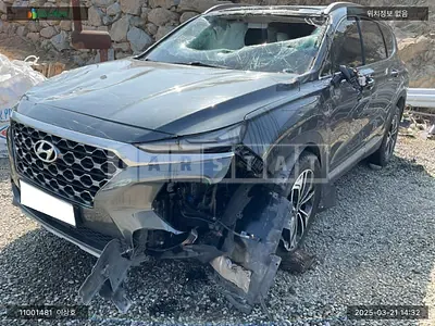 Photo 1 of 17: 2019 Hyundai Santa Fe, VIN KMHS381BDKU140821 — Korean insurance auction