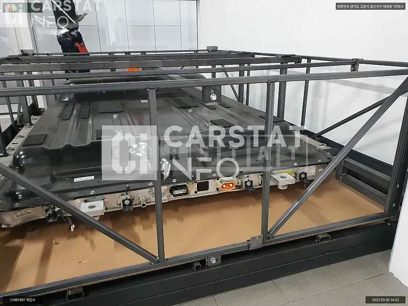 Photo 2 of 5: 2019 Hyundai Battery Kona Electric, VIN KMHK281GFKU043828 — Korean insurance auction