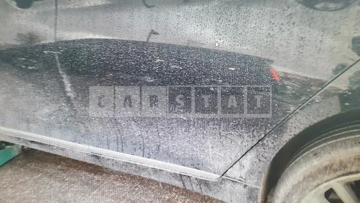 Photo 2 of 24: 2016 Genesis 3.3 — Korean insurance auction
