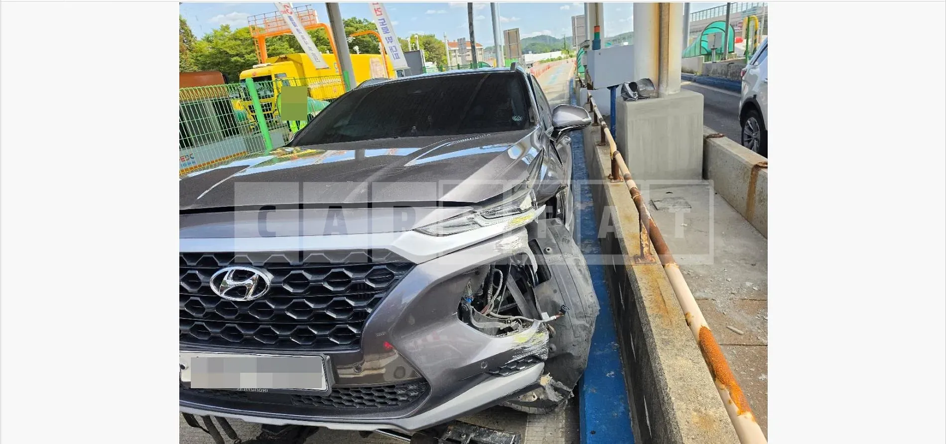 Photo 2 of 16: 2018 Hyundai Santa Fe 2.0 — Korean insurance auction