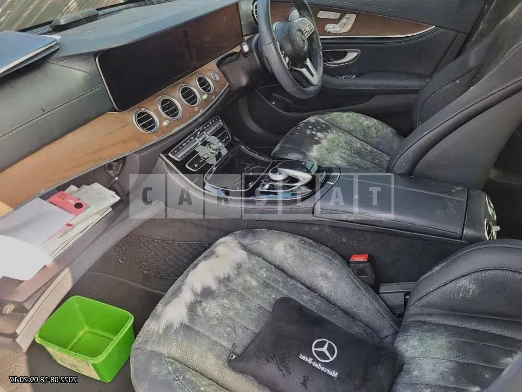 Photo 2 of 9: 2020 Mercedes-Benz E 300 4Matic, VIN W1KZF4KBXLA825253 — Korean insurance auction