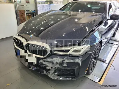Photo 1 of 29: 2022 BMW 530i — Korean insurance auction