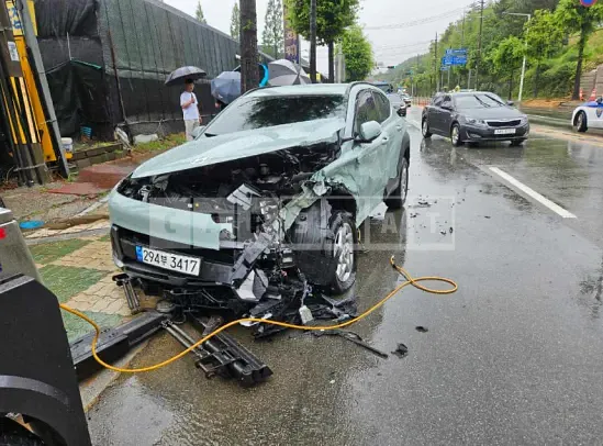 Photo 2 of 13: 2023 Hyundai Kona — Korean insurance auction