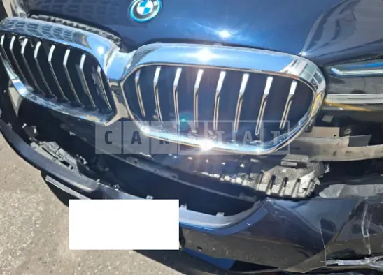 Photo 2 of 50: 2022 BMW 530e — Korean insurance auction