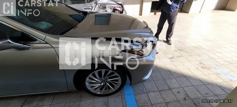 Photo 2 of 30: 2020 Lexus ES300h — Korean insurance auction