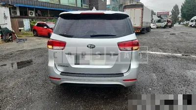 Photo 1 of 15: 2015 Kia Carnival 2.2 — Korean insurance auction
