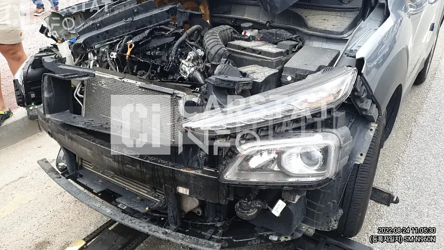 Photo 2 of 7: 2018 Hyundai Kona, VIN KMHK3816GJU216821 — Korean insurance auction