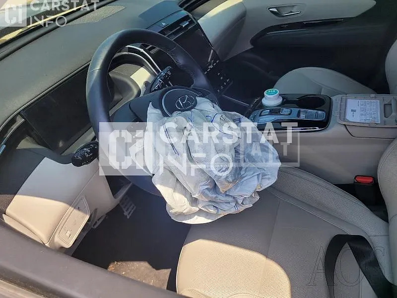 Photo 2 of 8: 2020 Hyundai Tucson Hybrid, VIN KMHJE811BMU000742 — Korean insurance auction