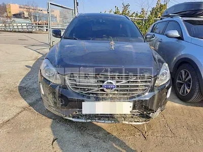 Photo 1 of 25: 2017 Volvo XC60D4 — Korean insurance auction