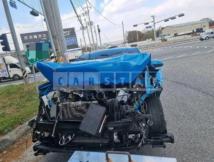 Photo 2 of 4: 2018 Hyundai Kona — Korean insurance auction