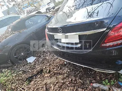 Photo 1 of 25: 2016 Mercedes-Benz C200 — Korean insurance auction