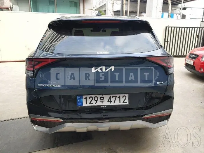 Photo 2 of 31: 2022 Kia Sportage, VIN KNAPX81GBNK008110 — Korean insurance auction