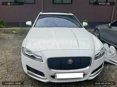 Photo 1 of 13: 2019 Jaguar XF 20d AWD, VIN SAJBA4BN3KCY73539 — Korean insurance auction