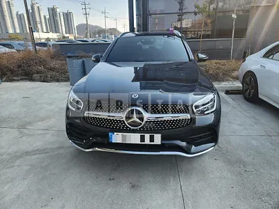 Photo 1 of 6: 2022 Mercedes-Benz GLC300 e 4Matic — Korean insurance auction
