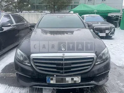 Photo 1 of 17: 2018 Mercedes-Benz E400 4Matic — Korean insurance auction