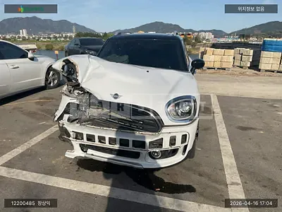 Photo 1 of 36: 2020 MINI Cooper Countryman, VIN WMWYX3108L3L86987 — Korean insurance auction