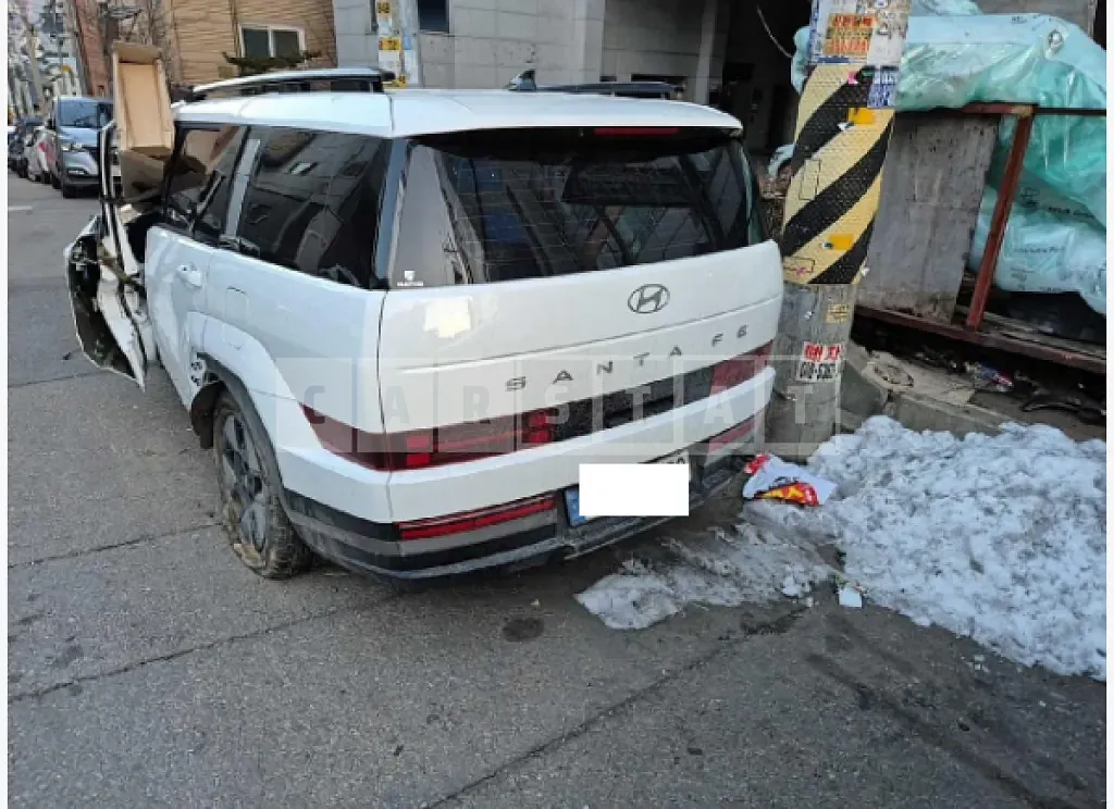 Photo 2 of 50: 2024 Hyundai Santa Fe, VIN KMHP3811BRU050972 — Korean insurance auction