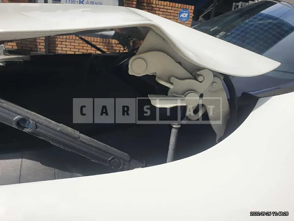 Photo 2 of 50: 2019 Mercedes-Benz E300, VIN WDDZF4JB9KA577125 — Korean insurance auction