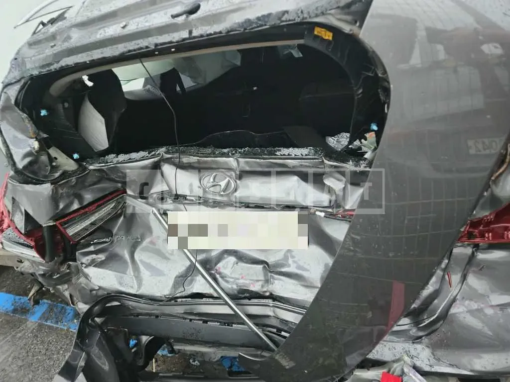 Photo 2 of 5: 2020 Hyundai Santa Fe TM — Korean insurance auction
