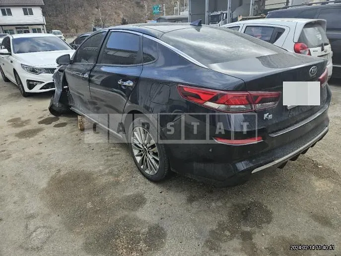 Photo 2 of 9: 2018 Kia K5 2.0, VIN KNAGT411BKA277777 — Korean insurance auction