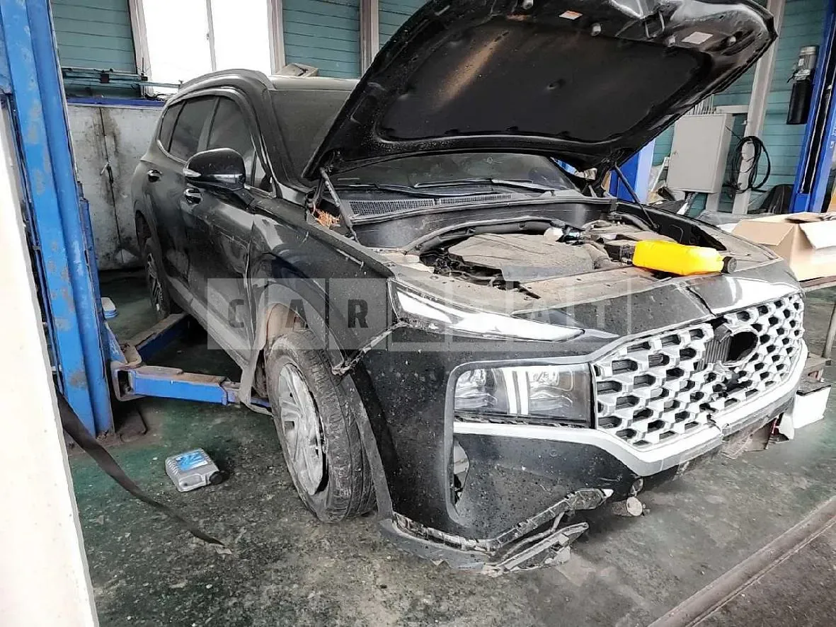 Photo 2 of 9: 2021 Hyundai Santa Fe 2.2 (4WD), VIN KMHS381HHMU389829 — Korean insurance auction