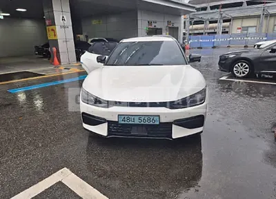 Photo 1 of 13: 2022 Kia EV6 — Korean insurance auction