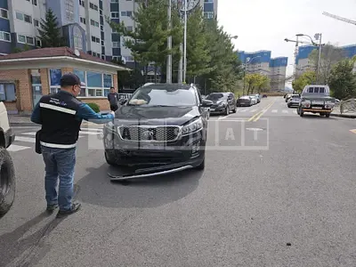 Photo 1 of 6: 2017 Kia Sorento /Sorrento, VIN KNAPS81ABHA322362 — Korean insurance auction