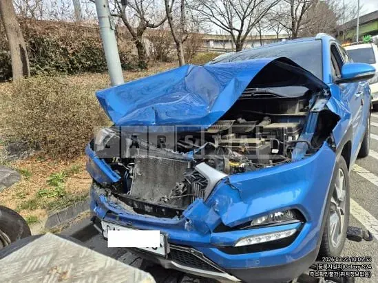 Photo 2 of 15: 2018 Hyundai Tucson, VIN KMHJ5815GJU502352 — Korean insurance auction