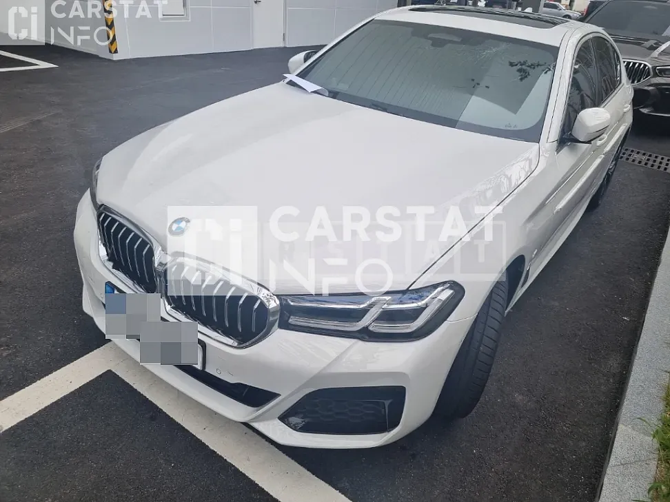 Photo 2 of 11: 2020 BMW 540i xDrive — Korean insurance auction