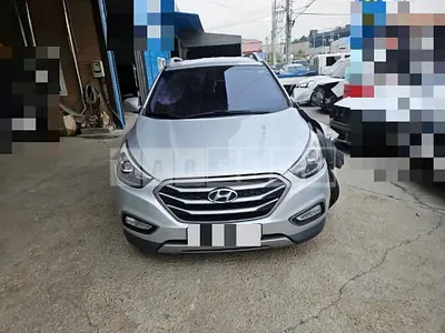 Photo 1 of 17: 2015 Hyundai Tucson, VIN KMHJT81VBFU079009 — Korean insurance auction