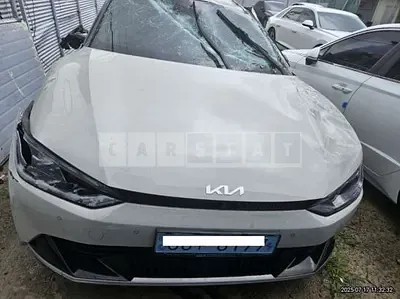 Photo 1 of 8: 2022 Kia EV6 — Korean insurance auction