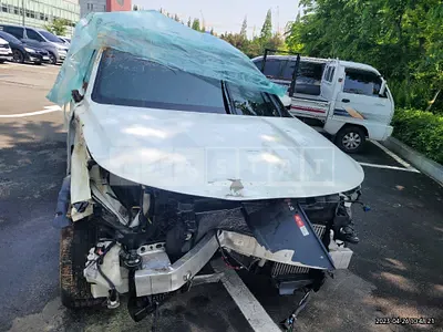 Photo 1 of 32: 2021 Kia Sorento, VIN KNARG81GBMA004149 — Korean insurance auction