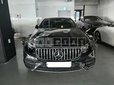 Photo 1 of 11: 2019 Mercedes-Benz E 300 — Korean insurance auction