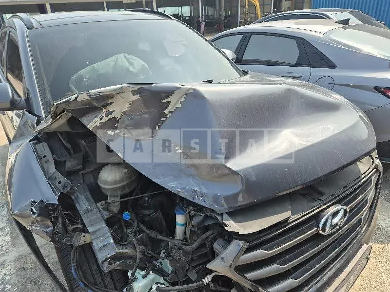 Photo 2 of 52: 2015 Hyundai Tucson, VIN KMHJ3815GGU102666 — Korean insurance auction