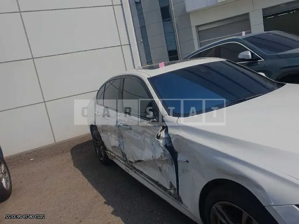 Photo 2 of 9: 2018 BMW 320d M Sport Package WLTP, VIN WBA8C510XJK736971 — Korean insurance auction