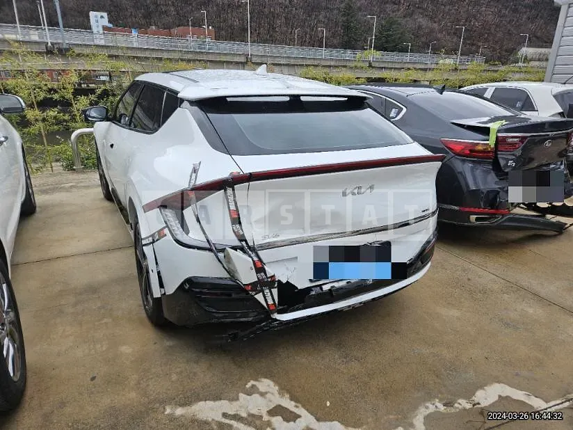 Photo 2 of 7: 2021 Kia EV6 Long Range 4WD — Korean insurance auction