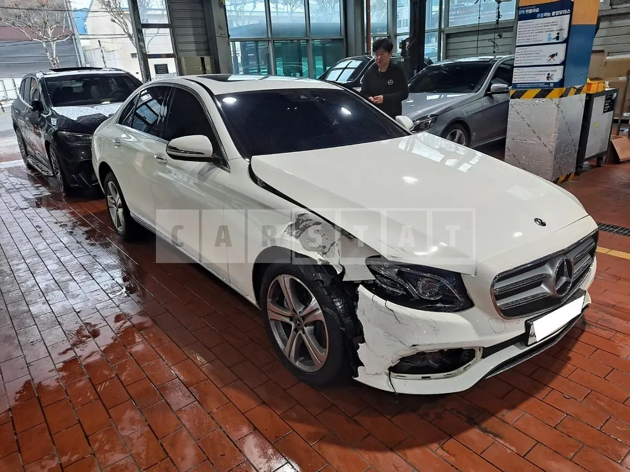 Photo 2 of 31: 2019 Mercedes-Benz E220 d, VIN WDDZF0EB8KA646440 — Korean insurance auction
