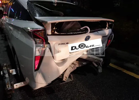 Photo 2 of 5: 2017 Toyota Prius, VIN JTDKBRFU3H3552152 — Korean insurance auction