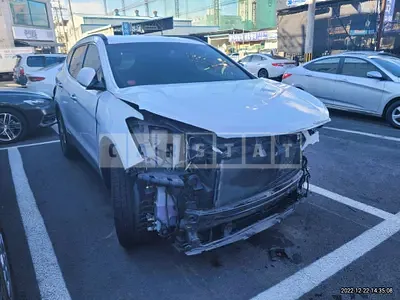 Photo 1 of 17: 2015 Hyundai Santa Fe, VIN KMHSW81UBFU458847 — Korean insurance auction