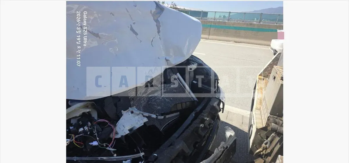 Photo 2 of 16: 2024 Kia K5 — Korean insurance auction