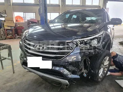 Photo 1 of 24: 2018 Hyundai Santa Fe — Korean insurance auction