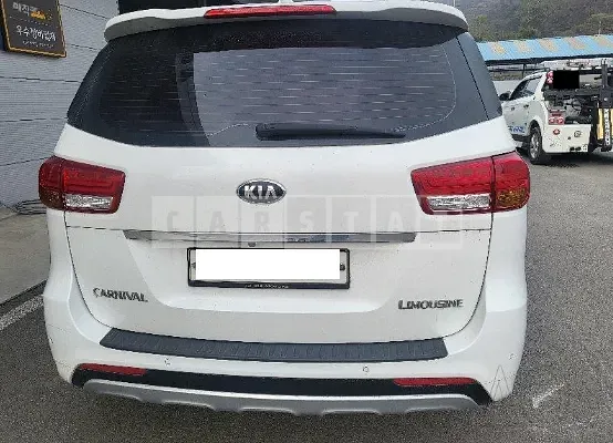 Photo 2 of 21: 2016 Kia Carnival, VIN KNAMC81ABGS240411 — Korean insurance auction
