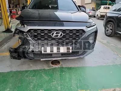 Photo 1 of 18: 2018 Hyundai Santa Fe 2.0 — Korean insurance auction