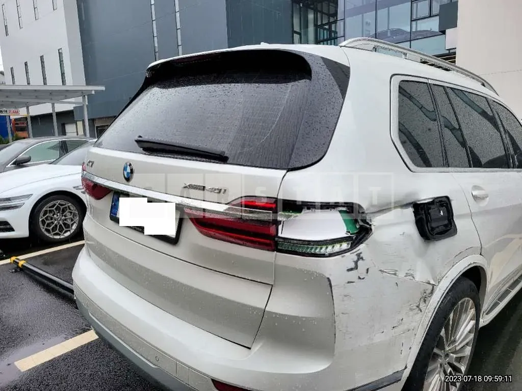 Photo 2 of 17: 2021 BMW X7 xDrive 40i, VIN WBACW2105M9G34699 — Korean insurance auction