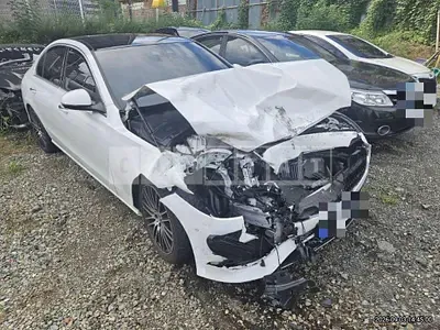 Photo 1 of 47: 2024 Mercedes-Benz C 300 4Matic — Korean insurance auction