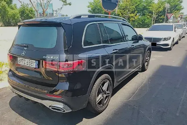 Photo 2 of 9: 2021 Mercedes-Benz GLB250 4Matic, VIN W1N4M4HB0MW160233 — Korean insurance auction