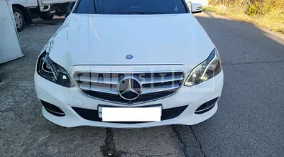 Photo 1 of 10: 2015 Mercedes-Benz E 300 4Matic — Korean insurance auction