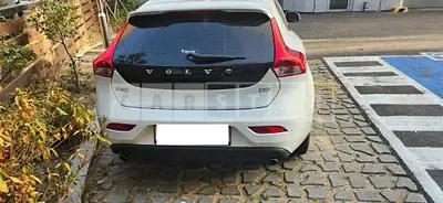 Photo 1 of 10: 2018 Volvo V40 D3, VIN YV1MV79K0J2499772 — Korean insurance auction