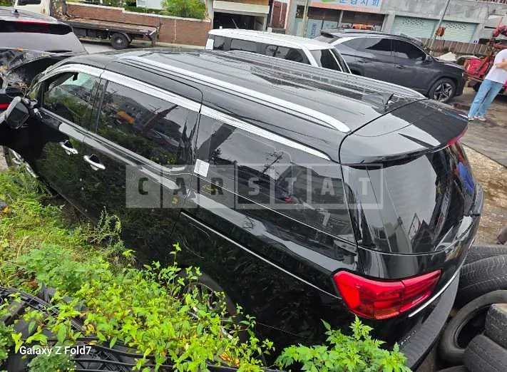 Photo 2 of 42: 2019 Kia Carnivals — Korean insurance auction
